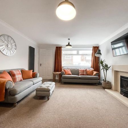 Вилла Well Situated, Cosy 2 Bed House Уэст-Кирби Экстерьер фото
